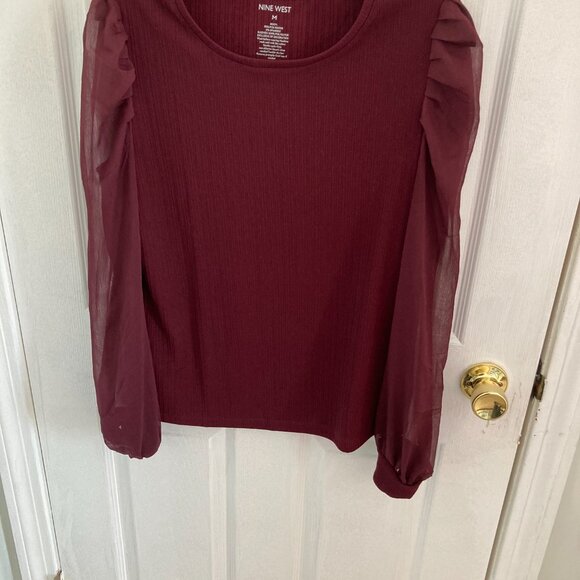 Nine West Top Size Medium Burgundy - Picture 2 of 5